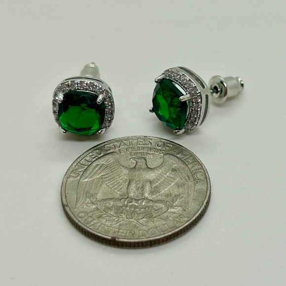 Emerald Green Silver Stud Earrings - Picture 4 of 5